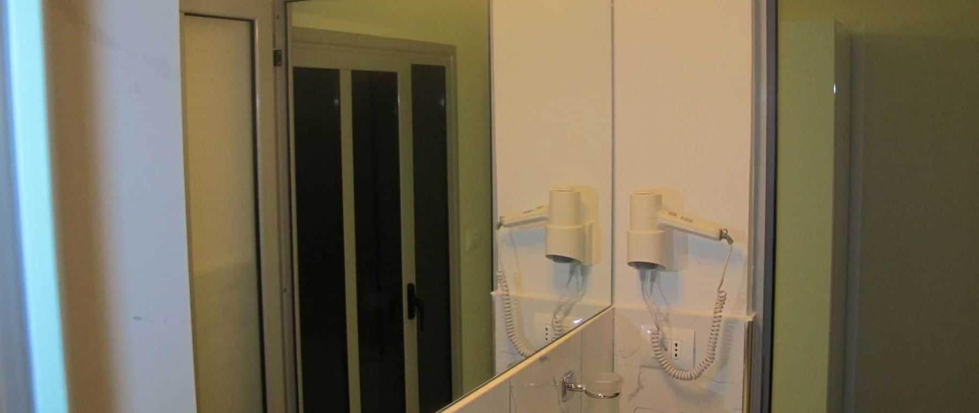 Nika Hotel 3*